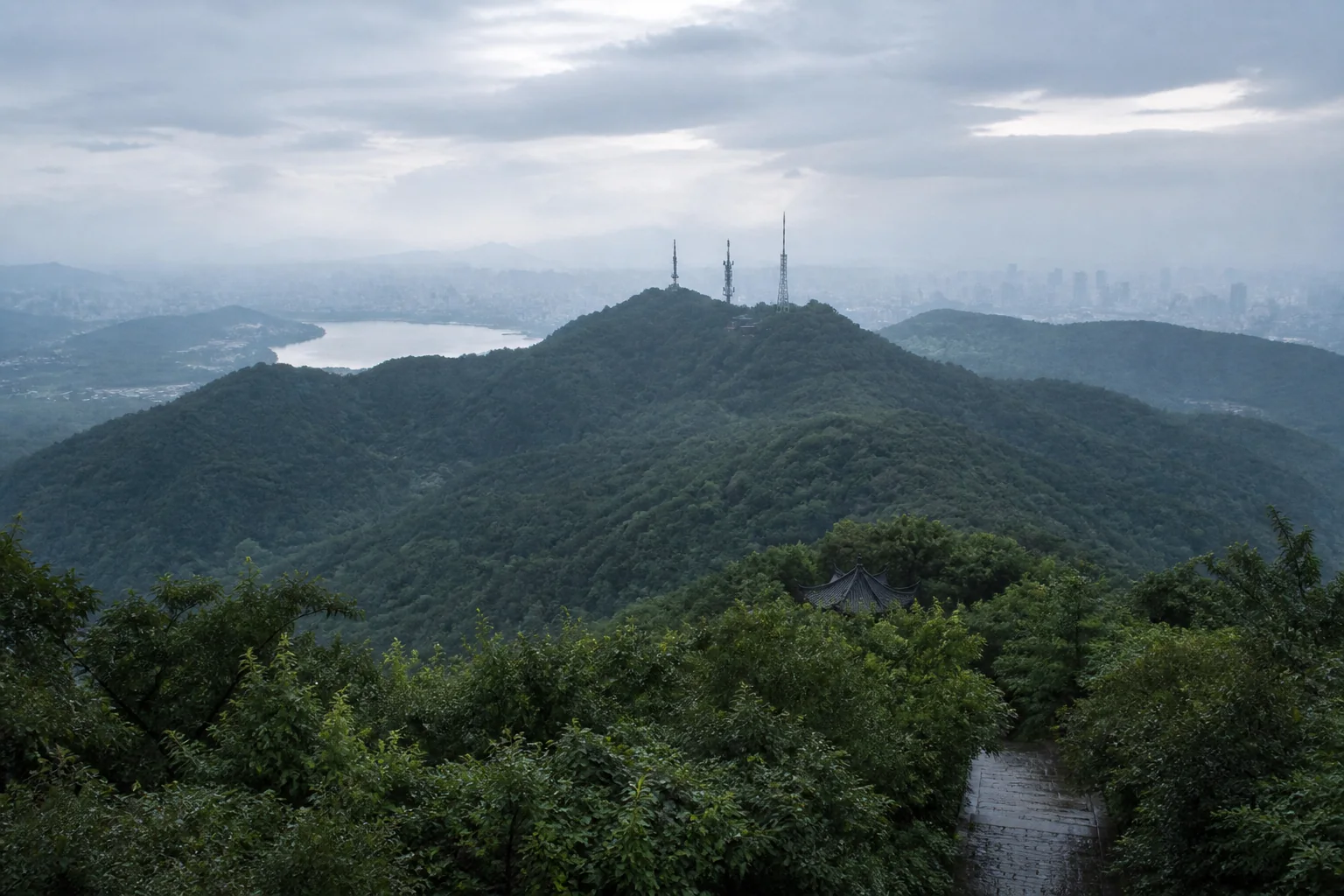 环湖诸山：眉眼之间